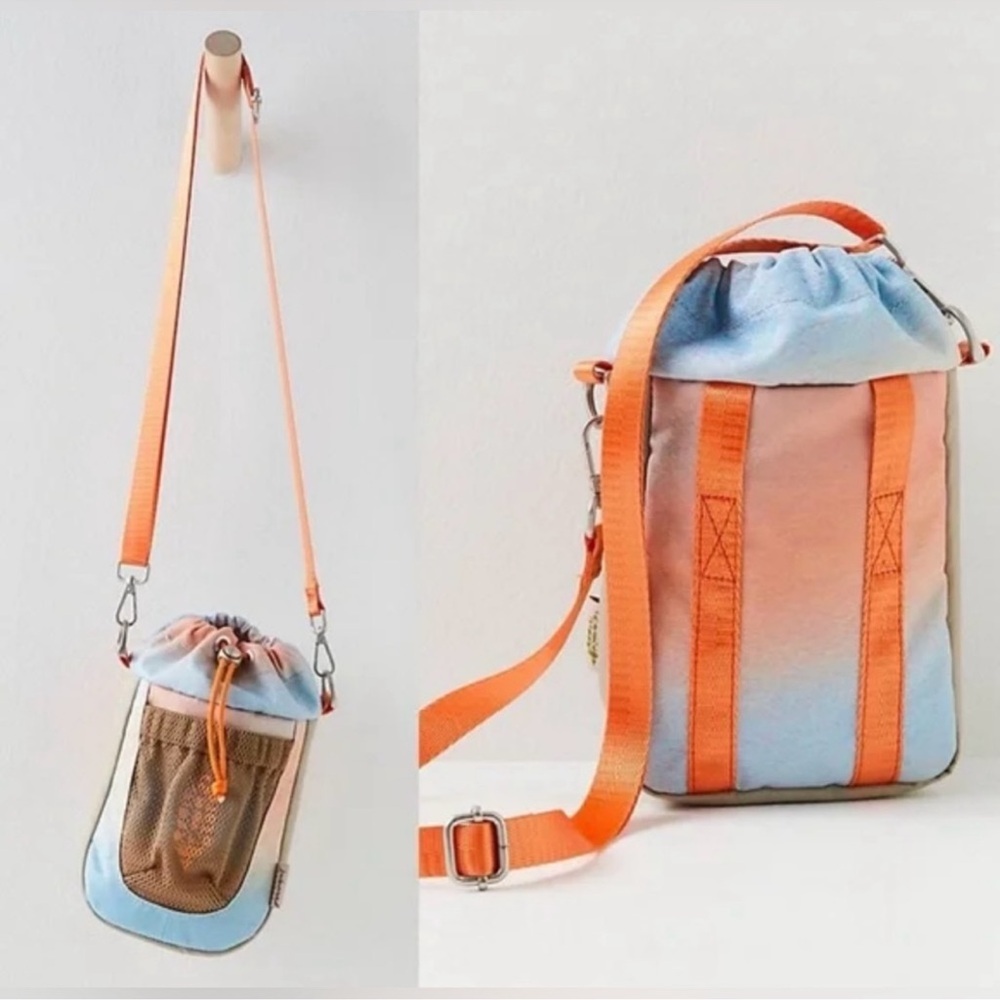 Free People Movement x Doughnut ll Series! Drip Crossbody Activewear Bag NWOT!